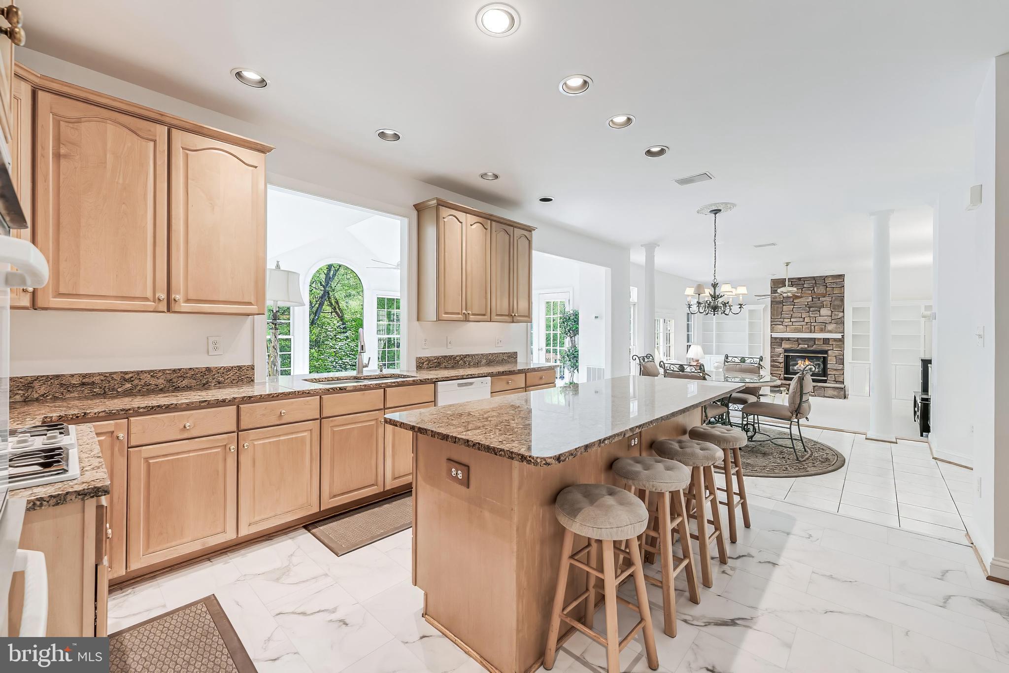 1051 NORTHFALLS COURT