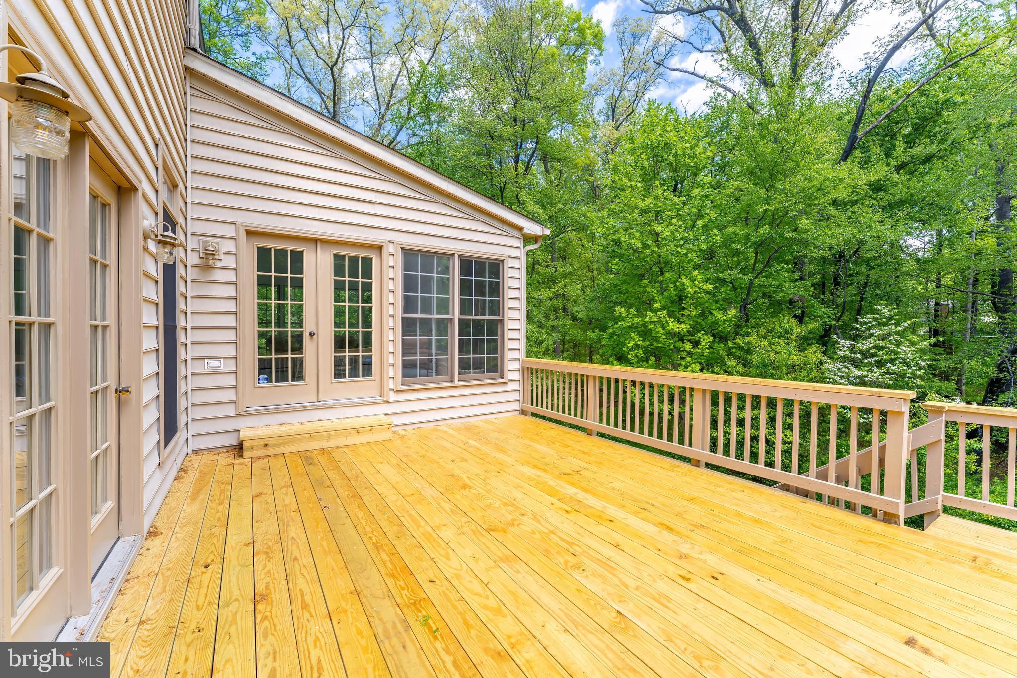 1051 NORTHFALLS COURT