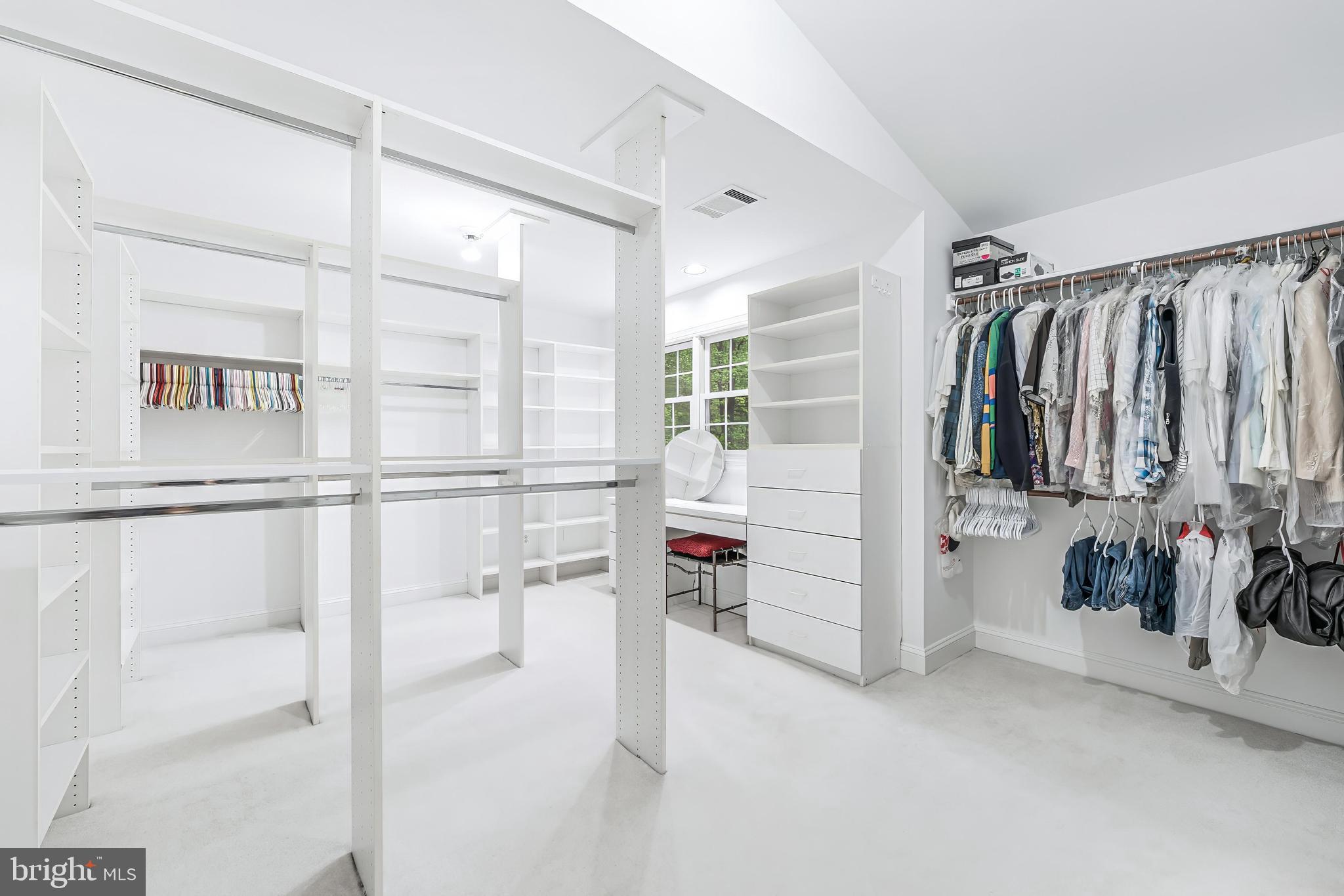 1051 NORTHFALLS COURT