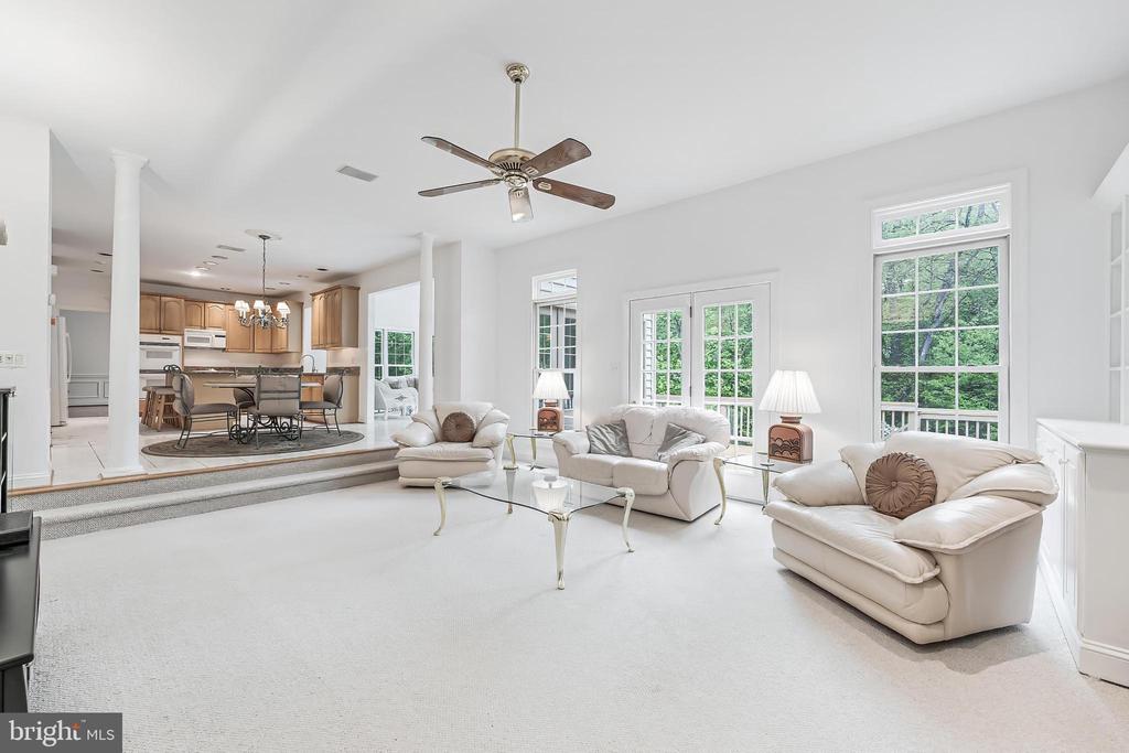 1051 NORTHFALLS COURT