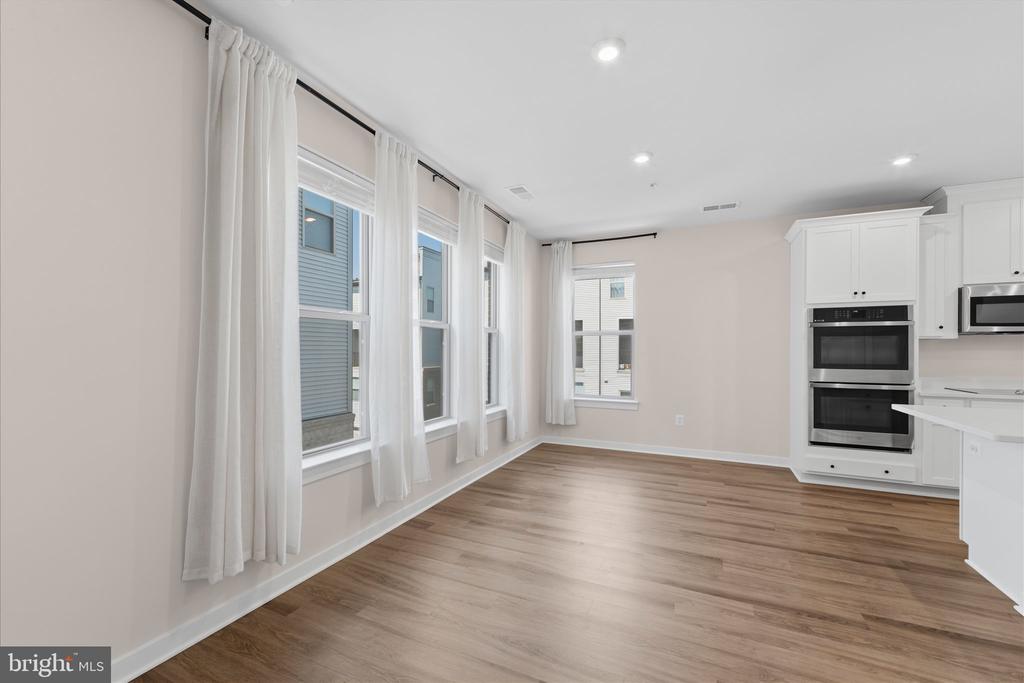 13695 INNOVATION STATION LOOP Unit: 77B