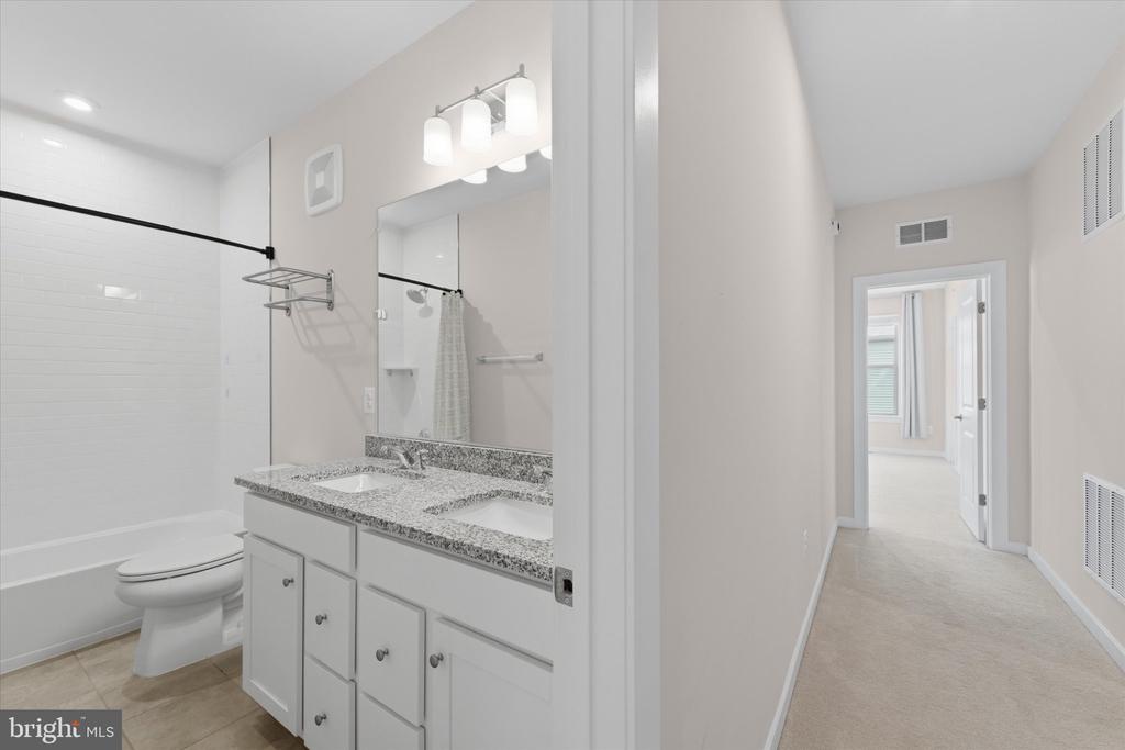 13695 INNOVATION STATION LOOP Unit: 77B