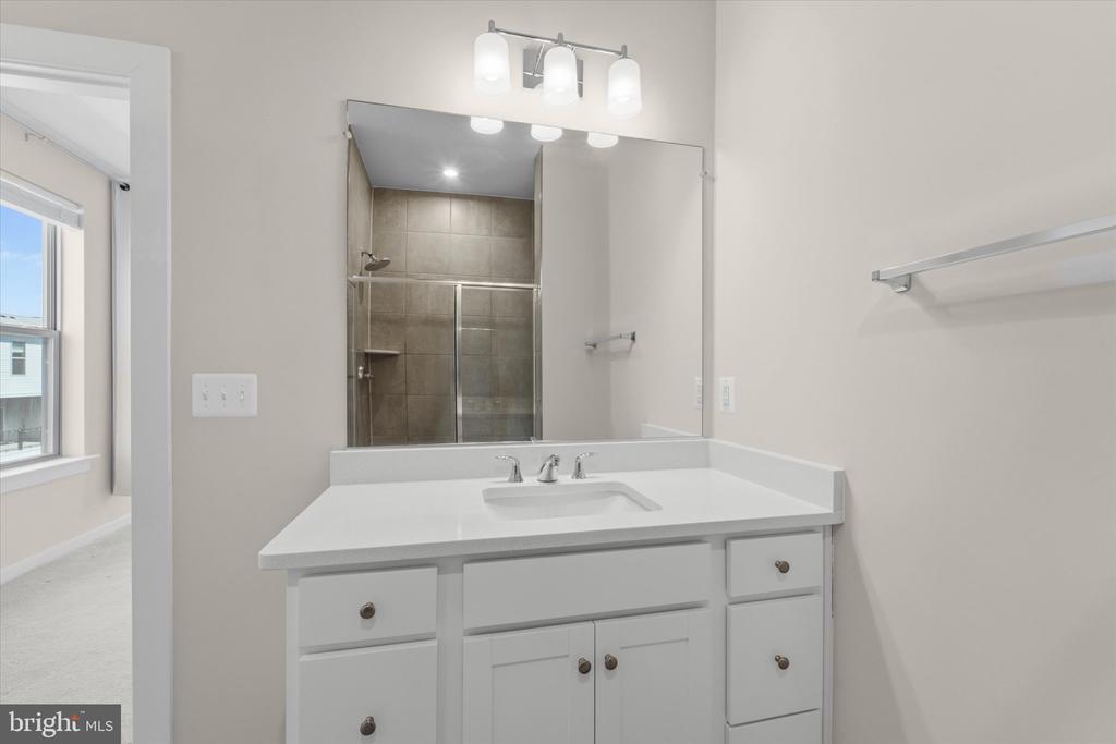 13695 INNOVATION STATION LOOP Unit: 77B