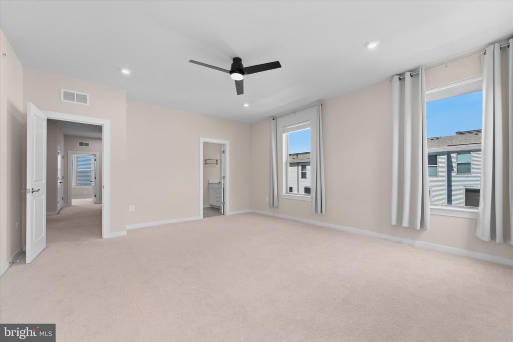 13695 INNOVATION STATION LOOP Unit: 77B
