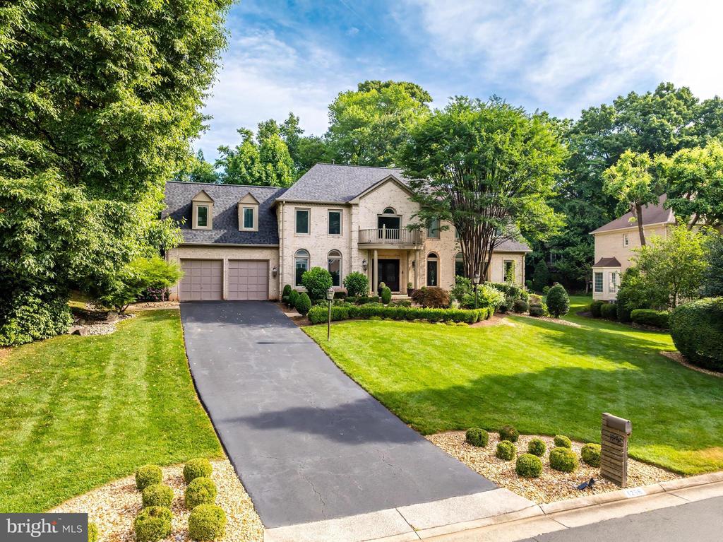 1256 NEW BEDFORD LANE