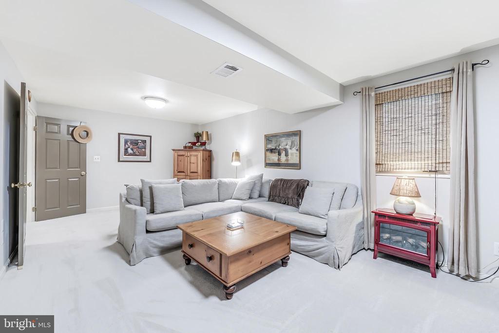11686 STOCKBRIDGE LANE