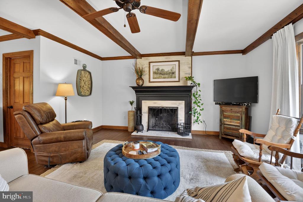 10349 STEAMBOAT LANDING LANE