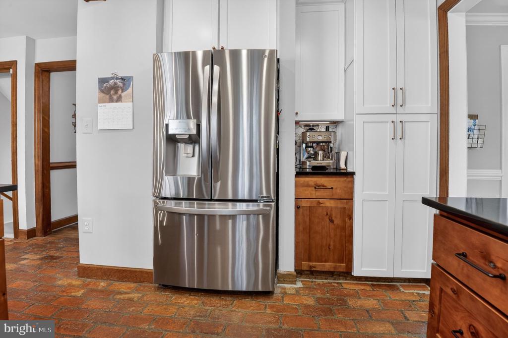 10349 STEAMBOAT LANDING LANE