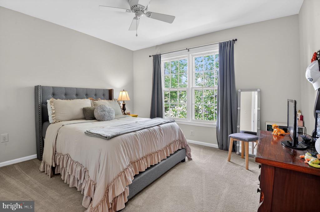 10349 STEAMBOAT LANDING LANE