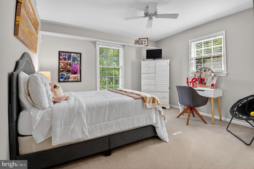10349 STEAMBOAT LANDING LANE
