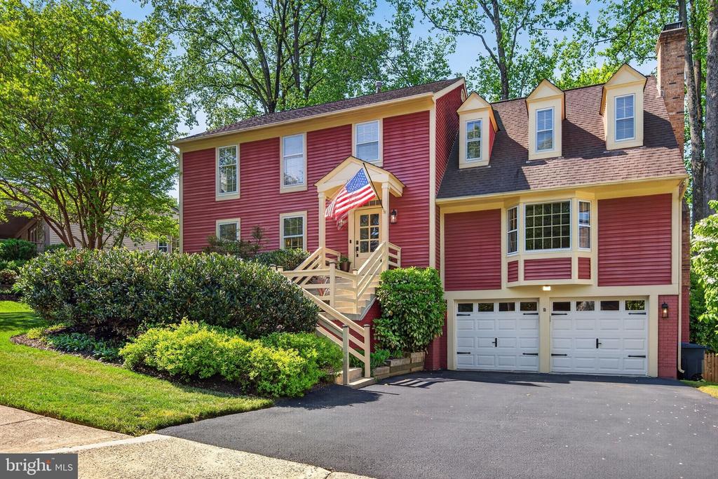 10349 STEAMBOAT LANDING LANE