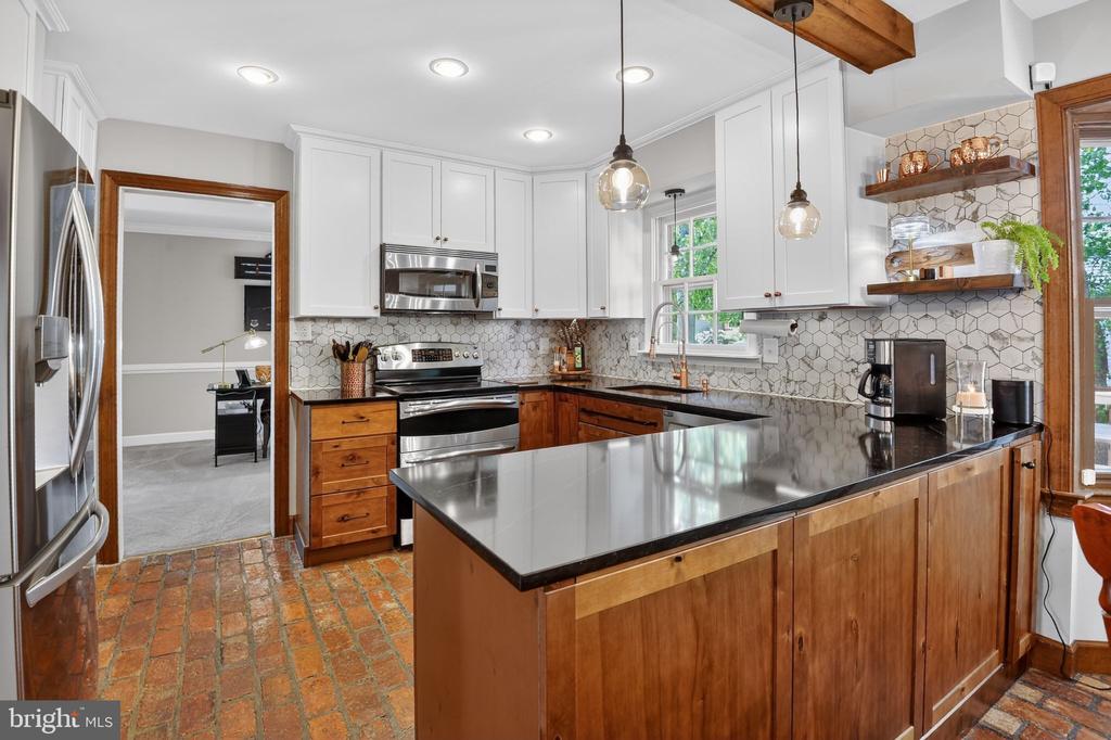 10349 STEAMBOAT LANDING LANE