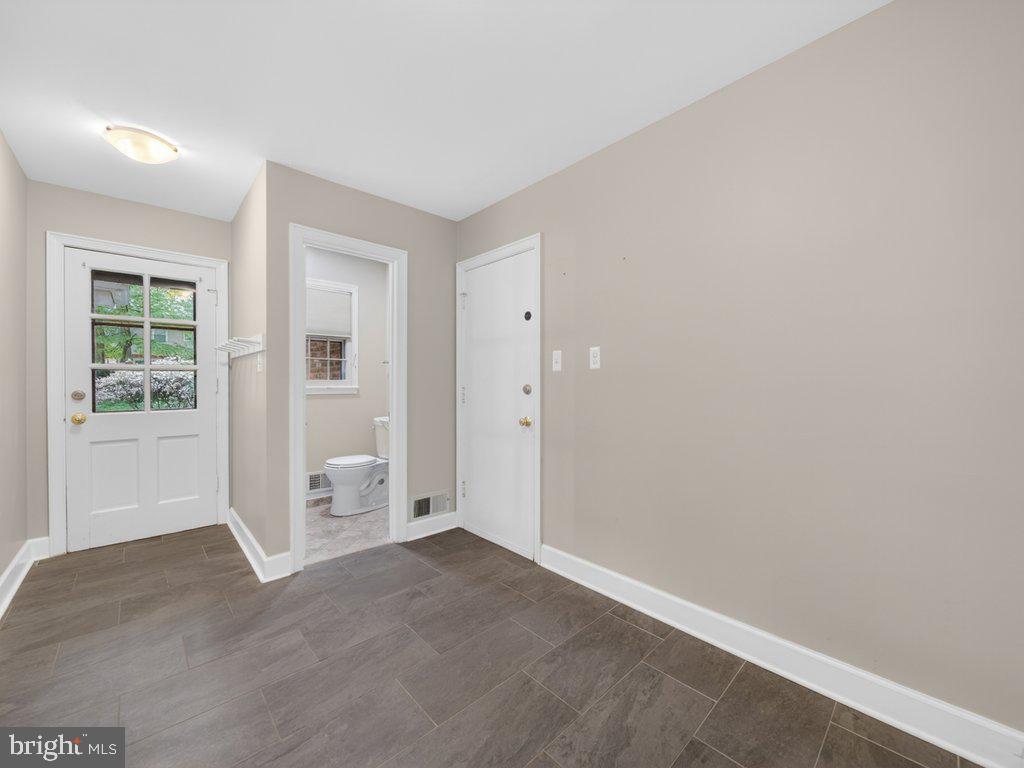 6108 WYOMA COURT