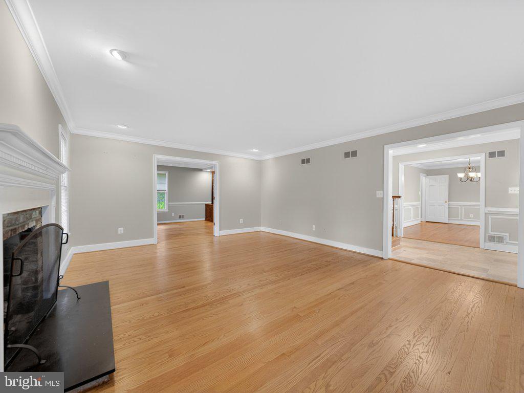 6108 WYOMA COURT