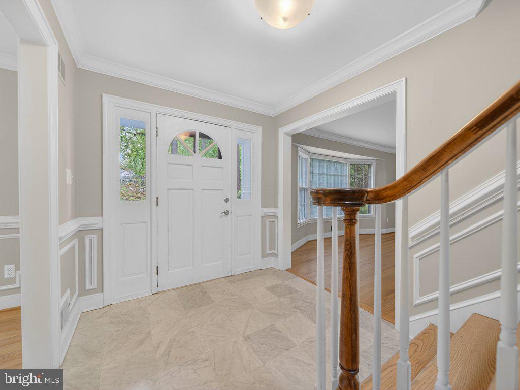 6108 WYOMA COURT
