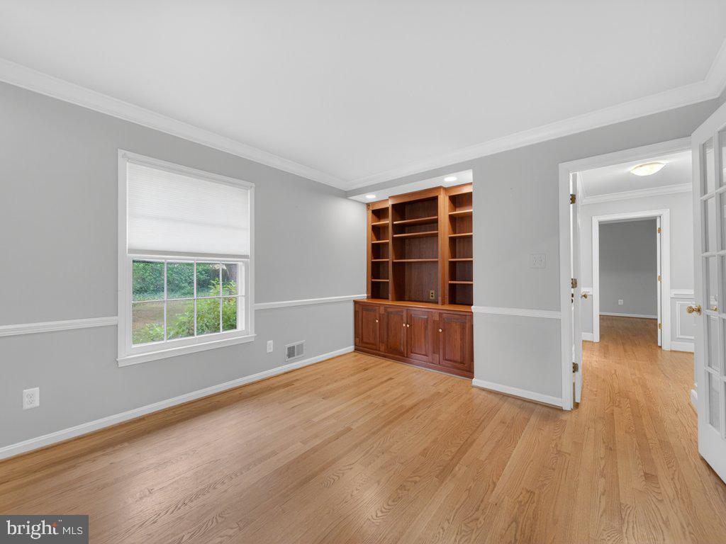 6108 WYOMA COURT
