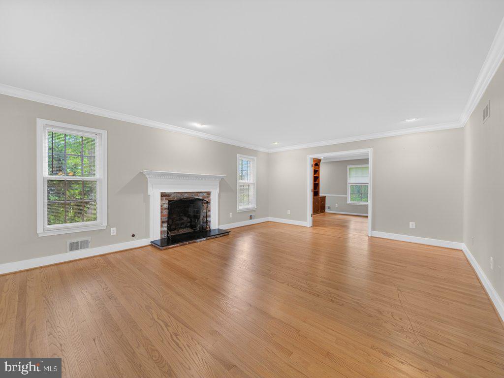 6108 WYOMA COURT