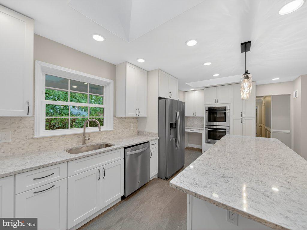 6108 WYOMA COURT