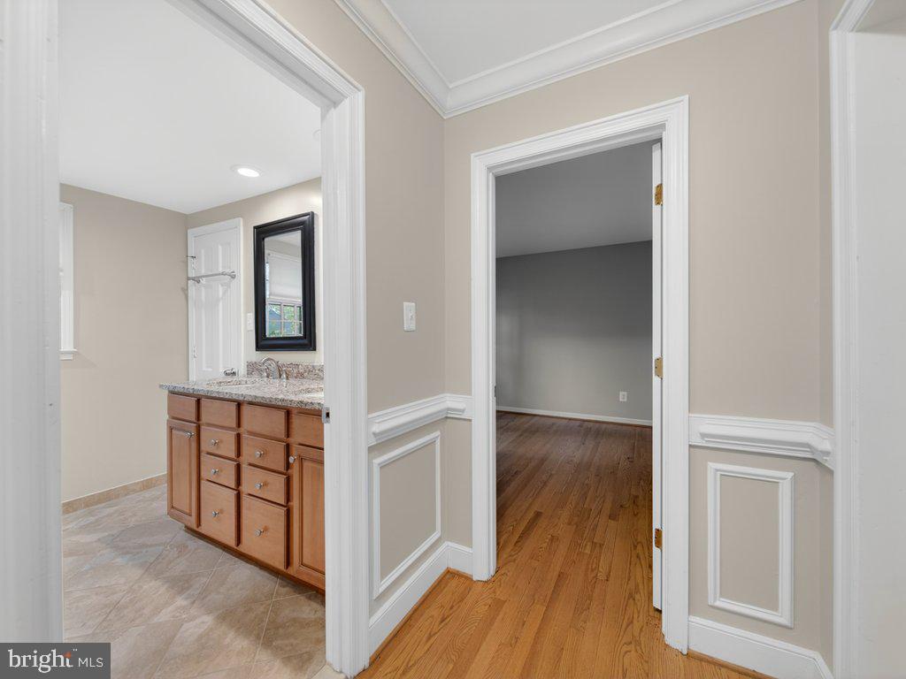 6108 WYOMA COURT