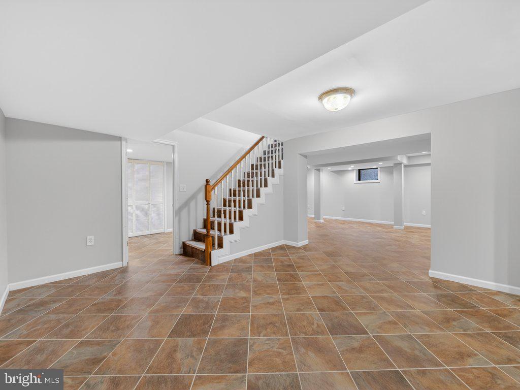 6108 WYOMA COURT