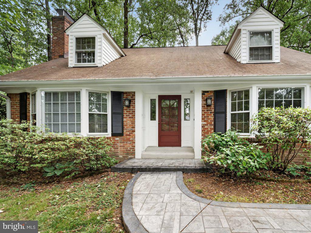 6108 WYOMA COURT