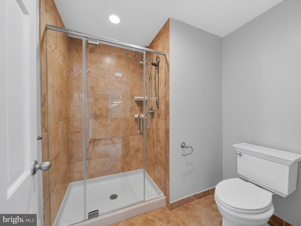 6108 WYOMA COURT