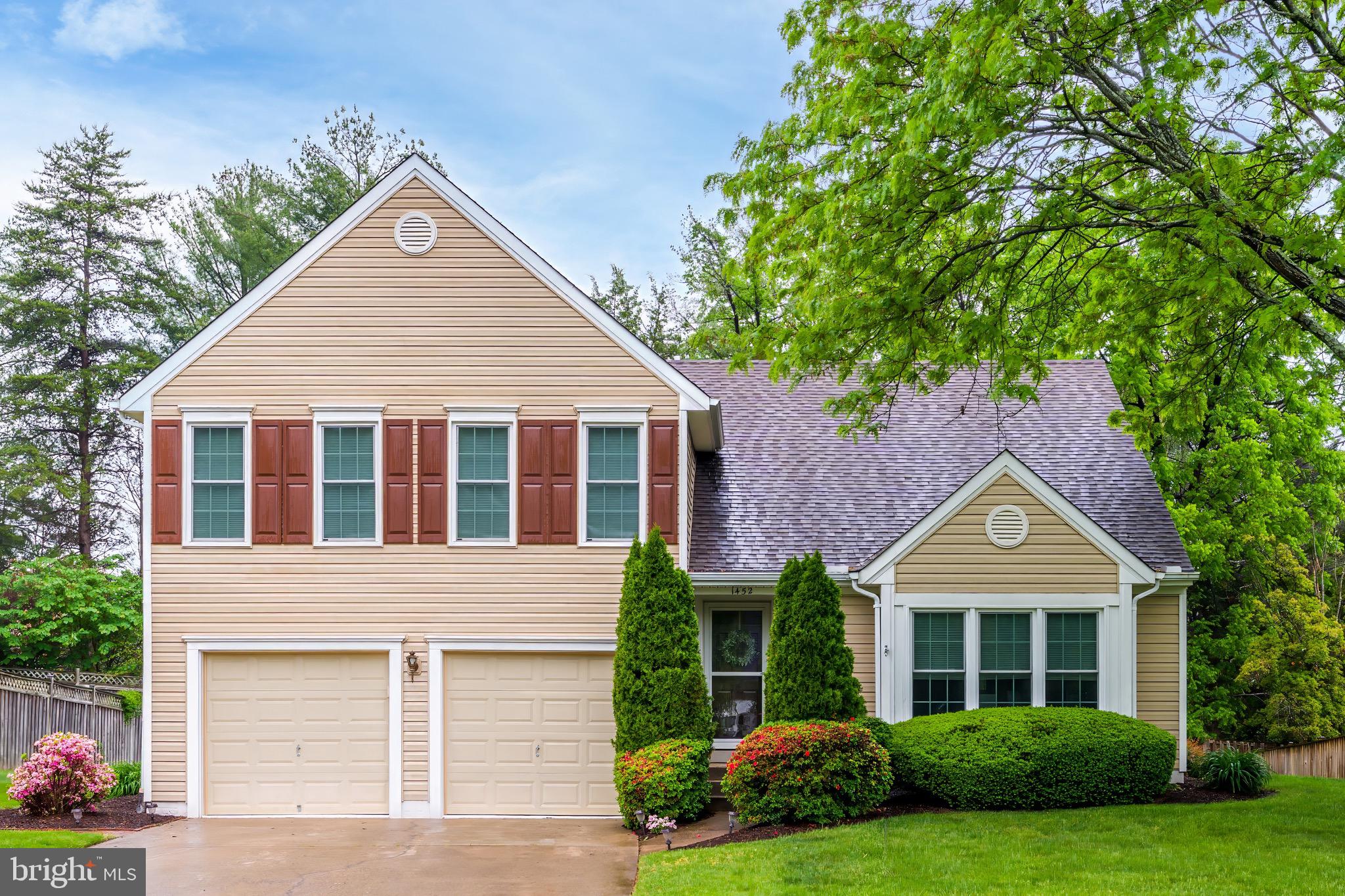 1452 HAWKS NEST COURT