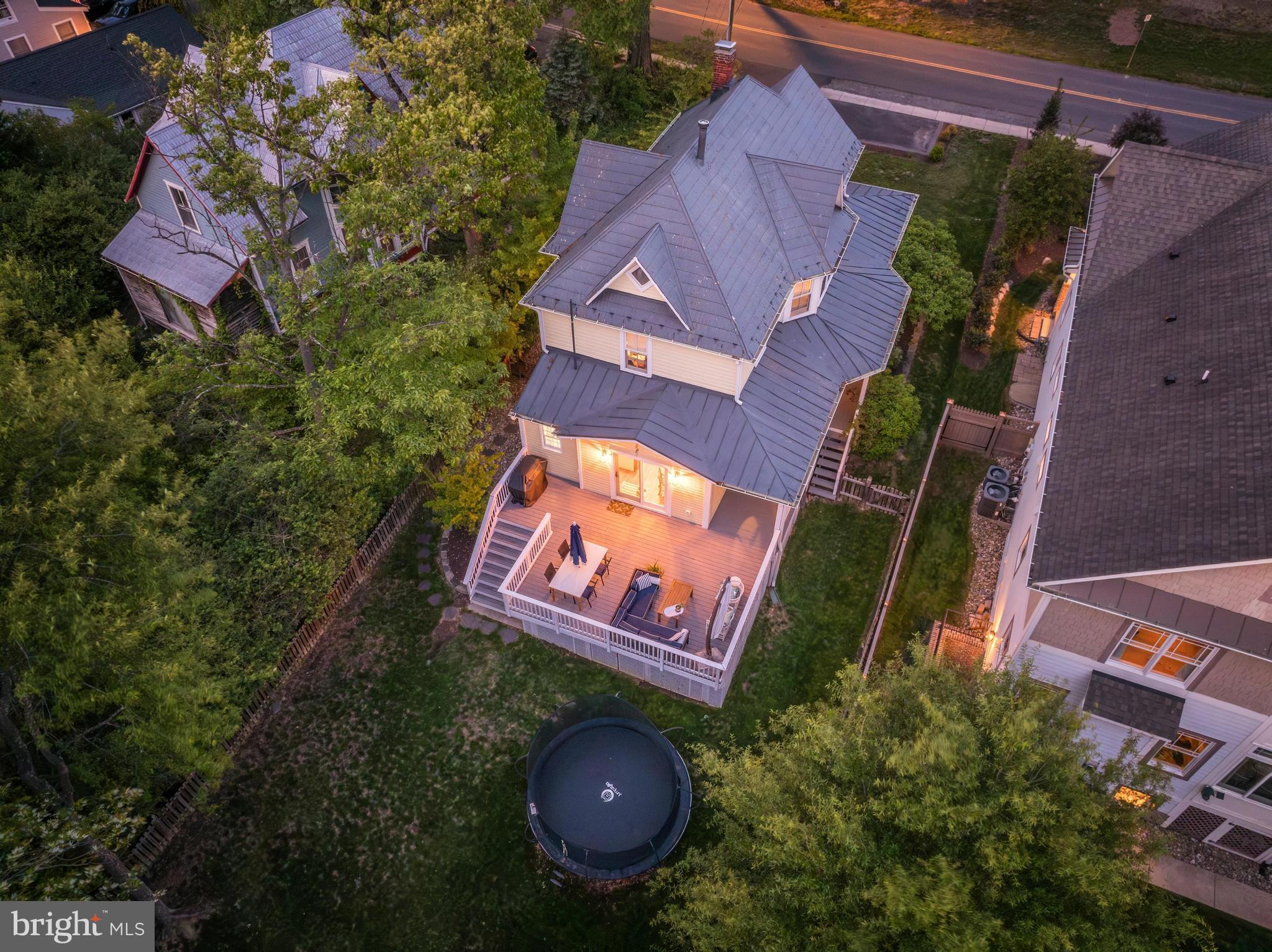 805 MONROE STREET