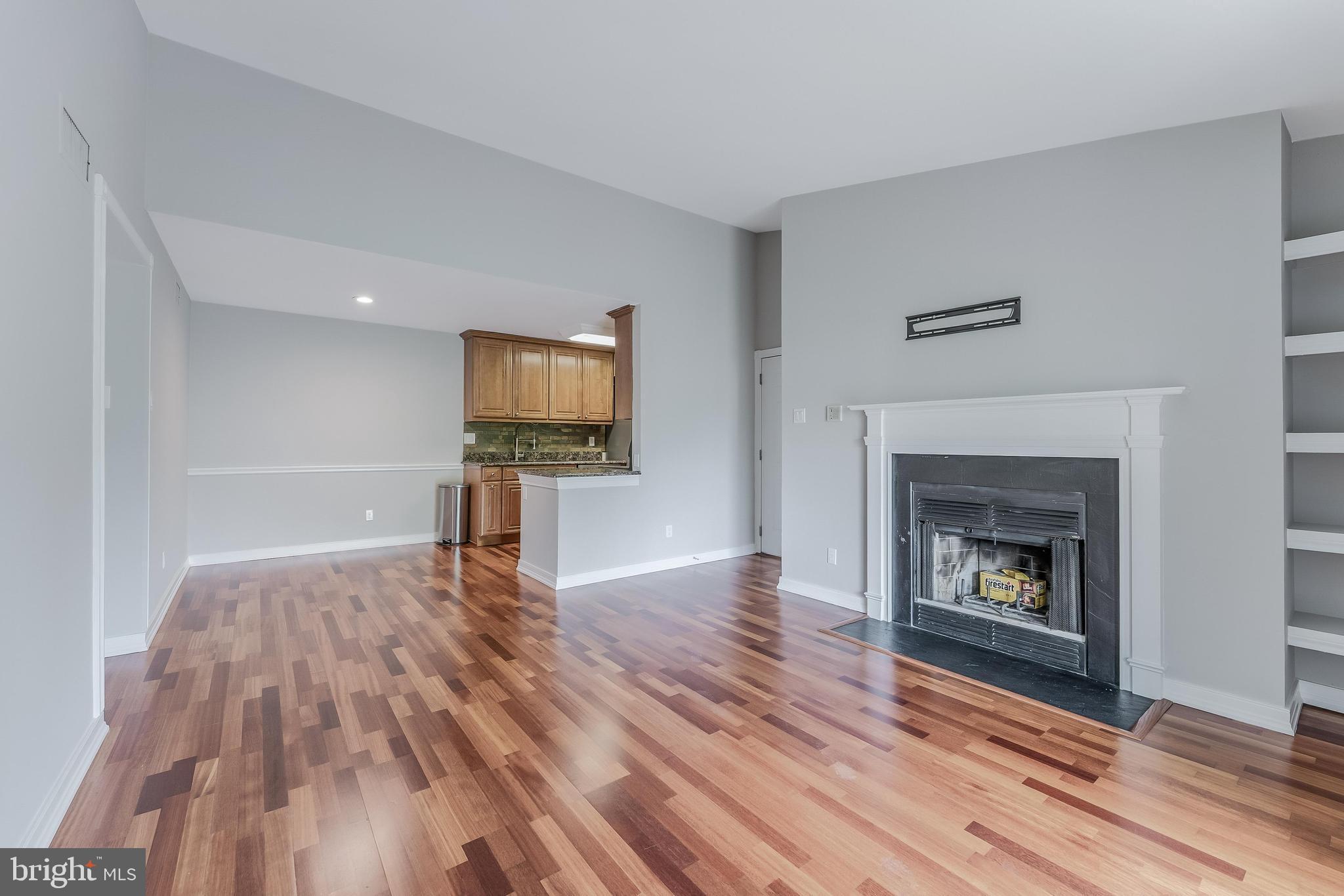 1532 LINCOLN WAY 301B