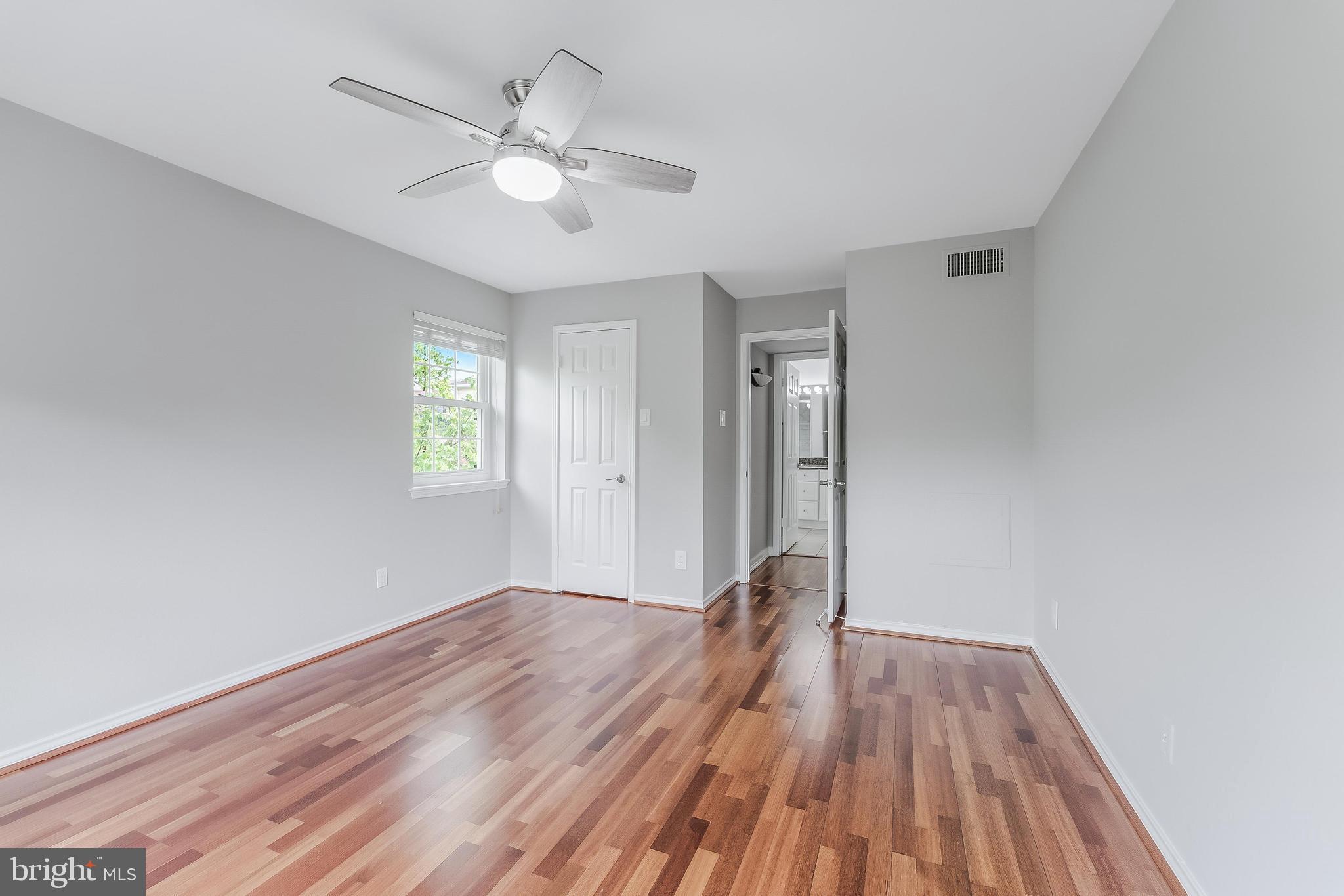 1532 LINCOLN WAY 301B