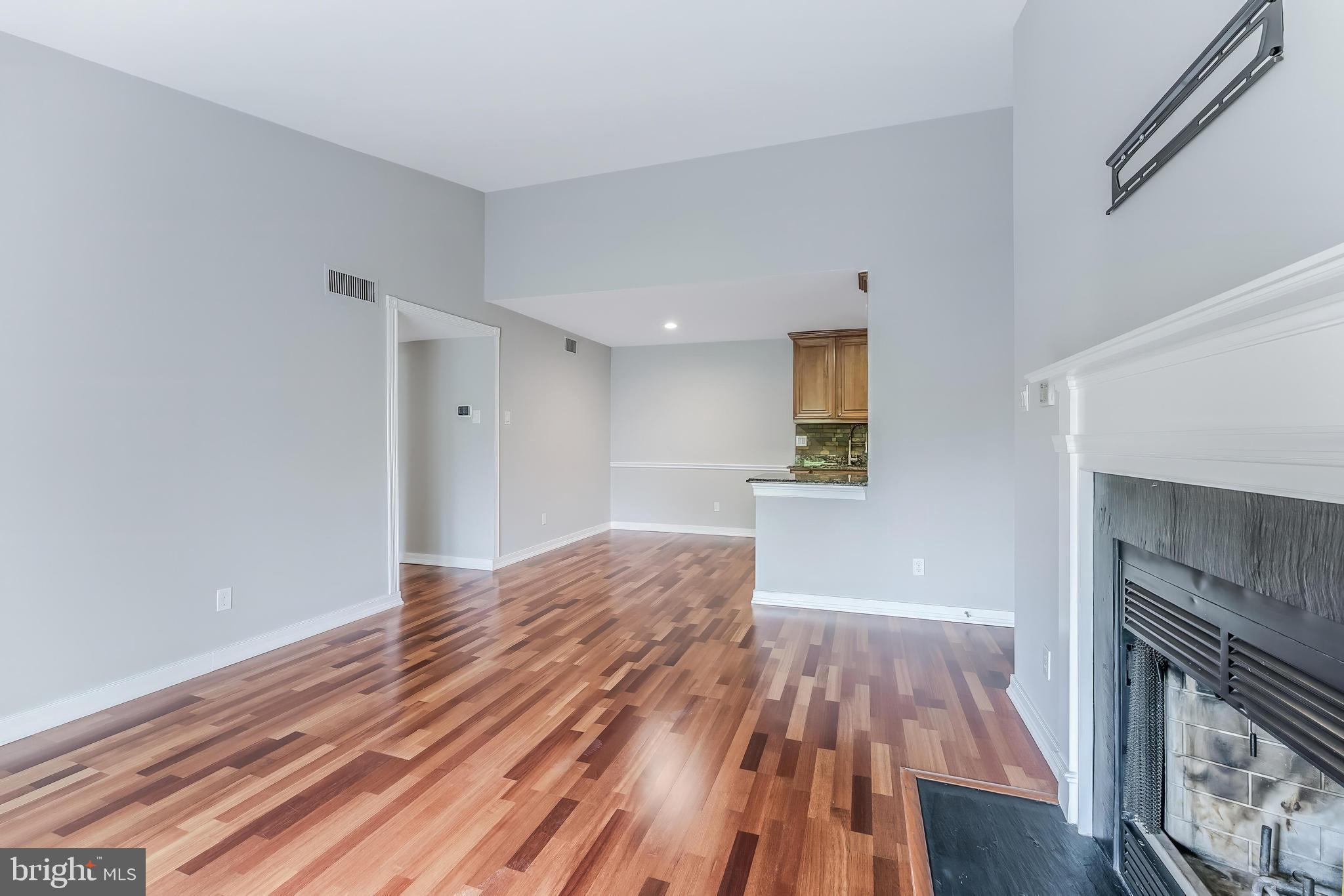 1532 LINCOLN WAY 301B