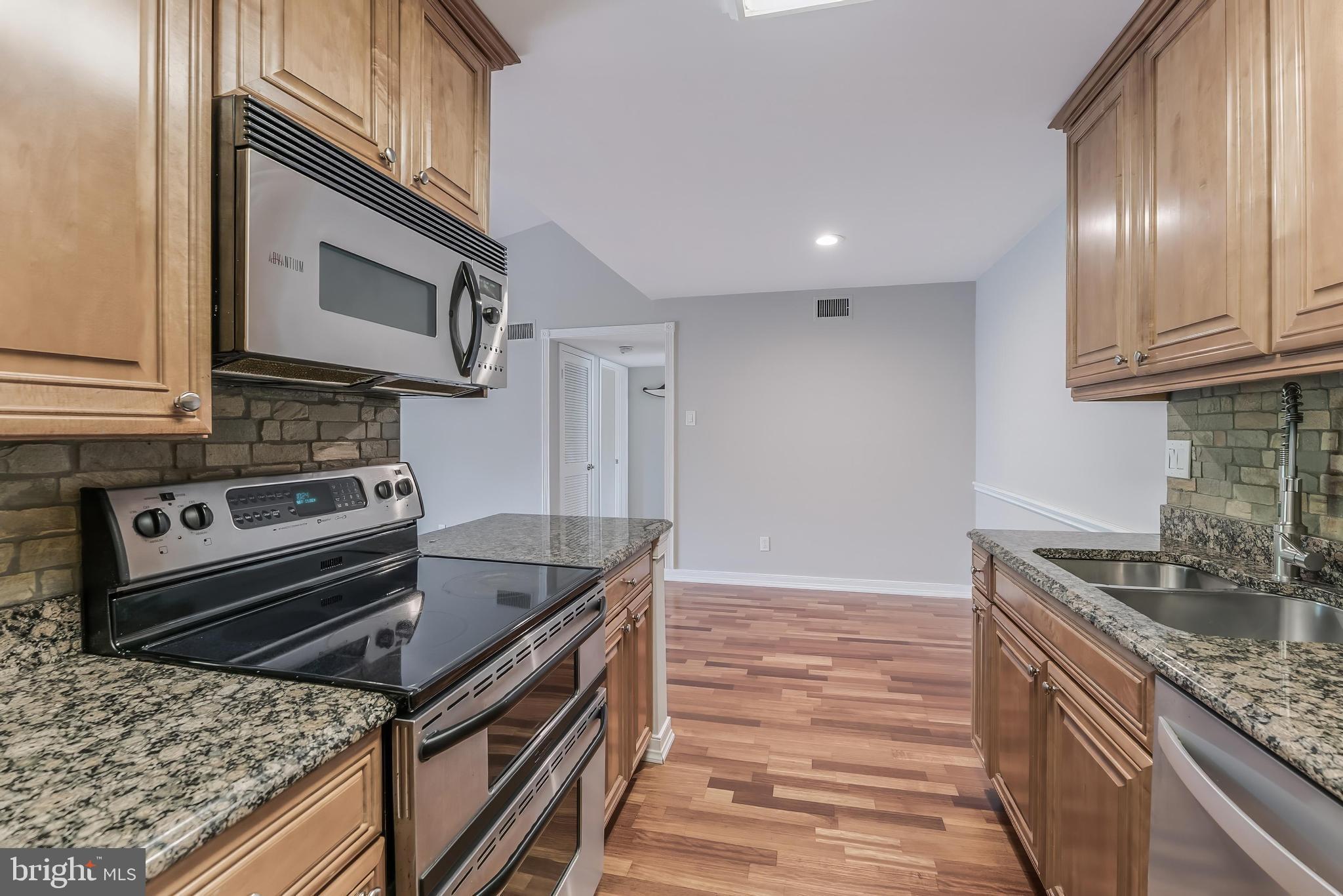 1532 LINCOLN WAY 301B