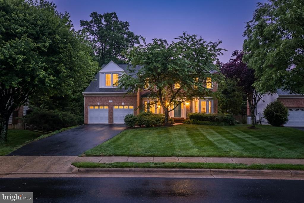 2507 TATNUCK COURT