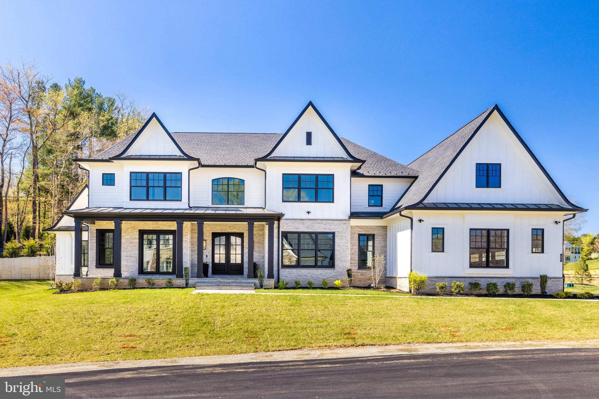 952 WALKER ROAD