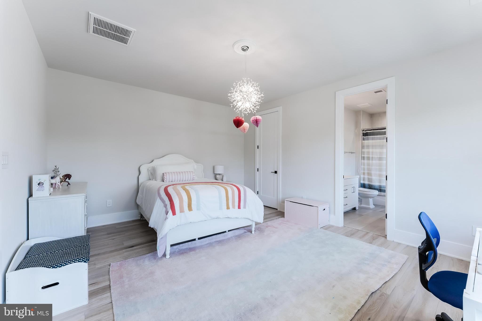 952 WALKER ROAD