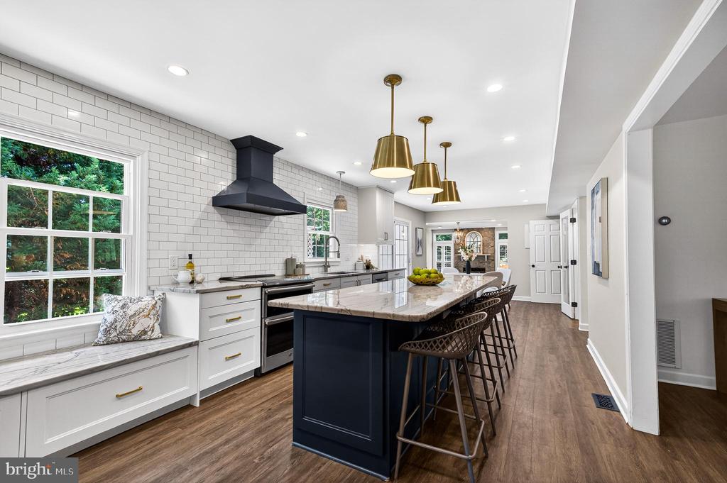 1323 MASON MILL COURT