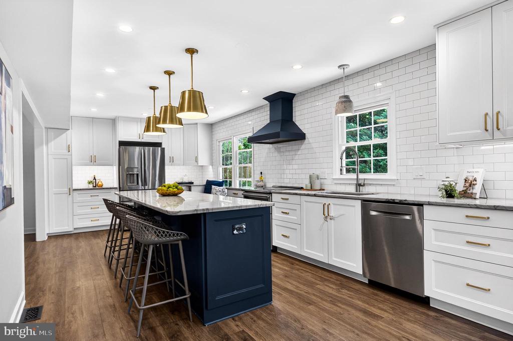 1323 MASON MILL COURT