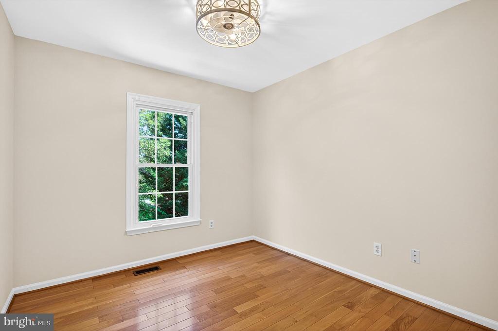 1323 MASON MILL COURT