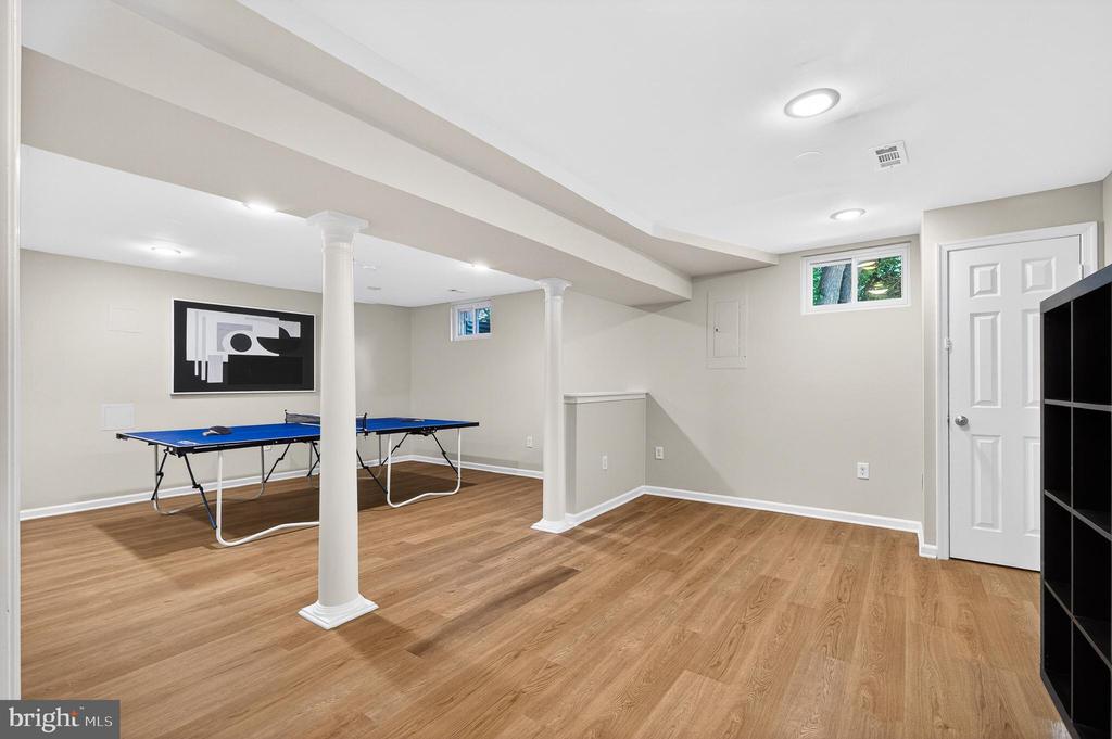 1323 MASON MILL COURT