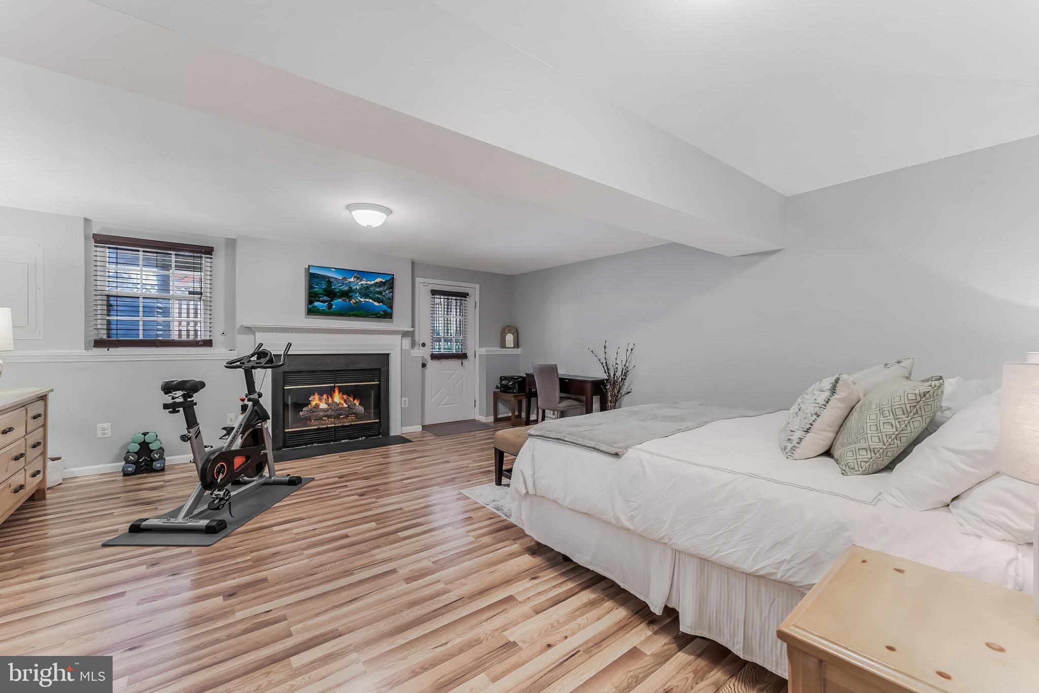 6033 KESTNER CIRCLE