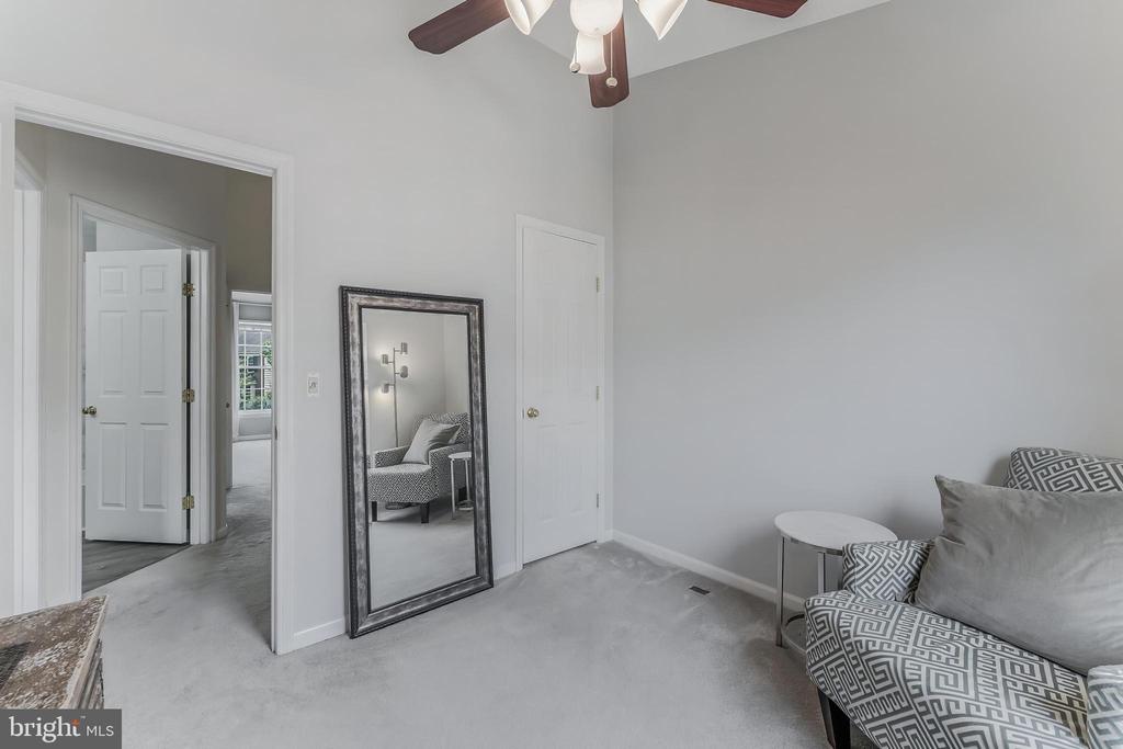6033 KESTNER CIRCLE