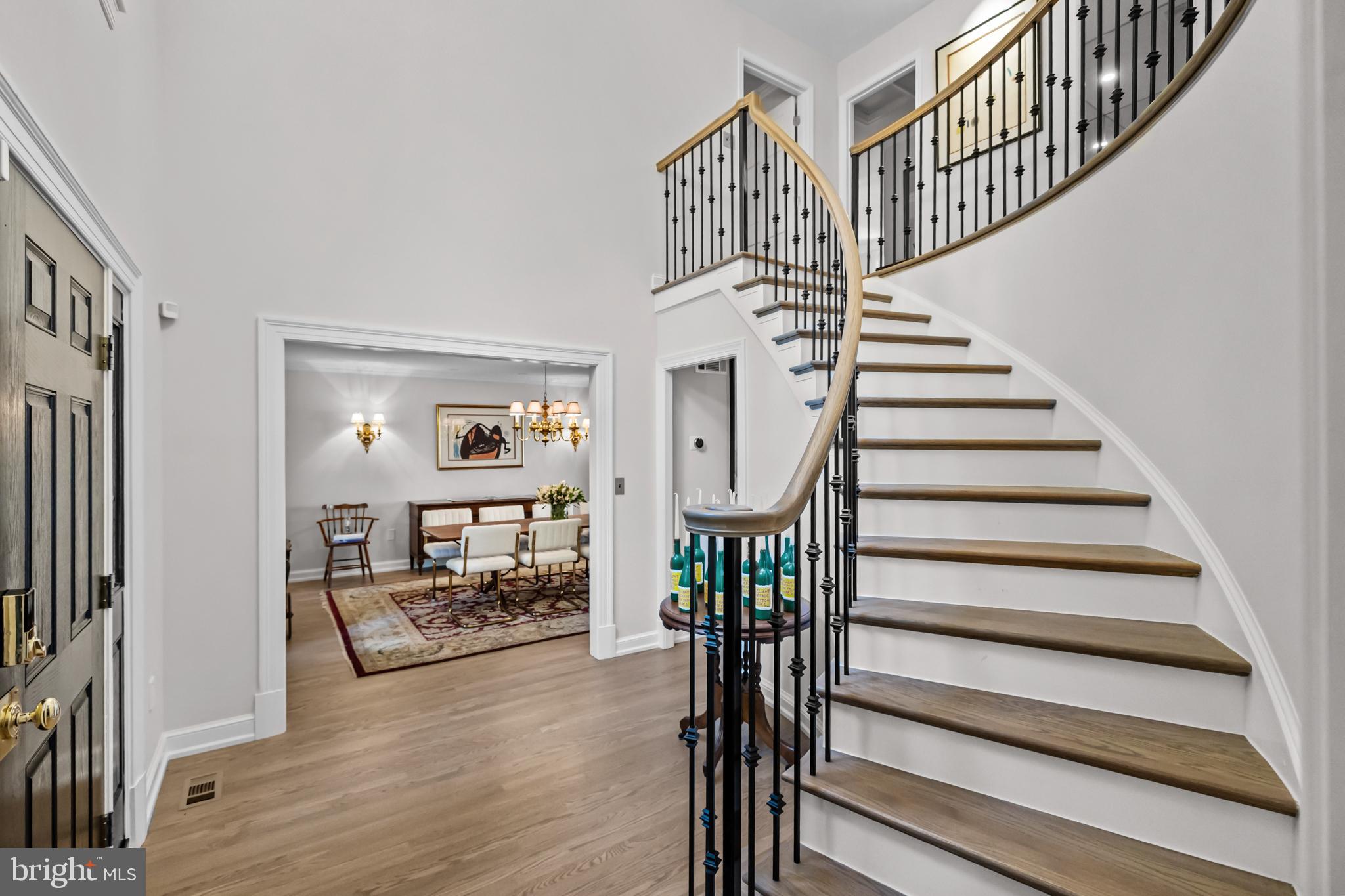 9405 LAGOVISTA COURT