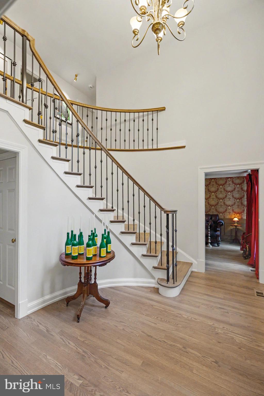 9405 LAGOVISTA COURT