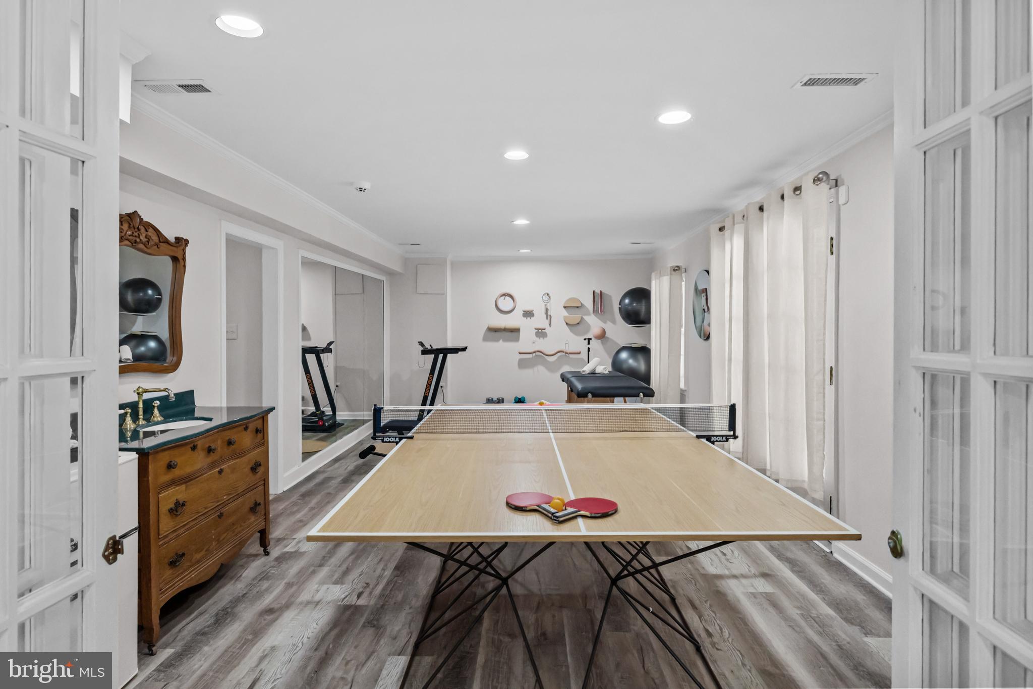 9405 LAGOVISTA COURT