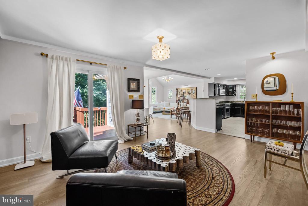9405 LAGOVISTA COURT