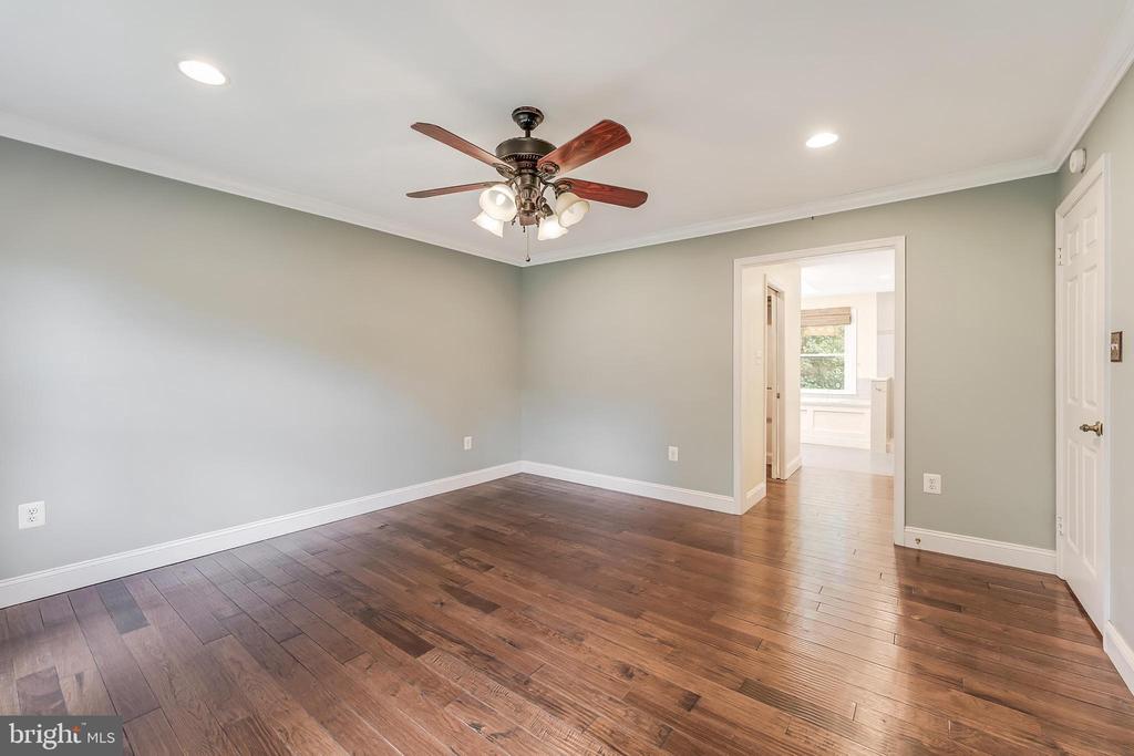 11618 HOLLY BRIAR LANE