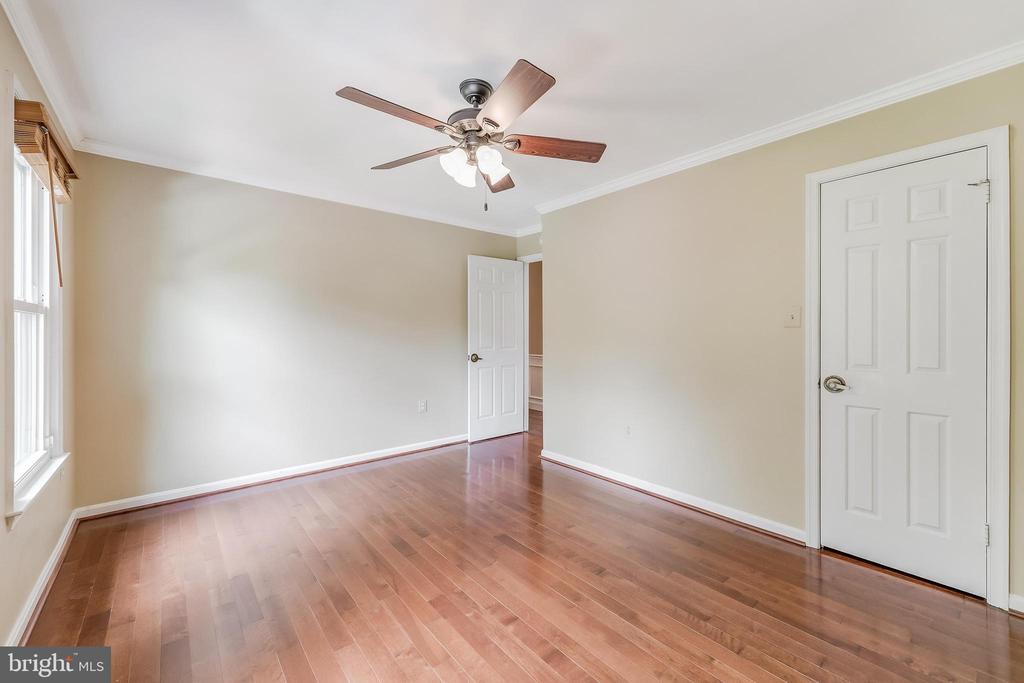 11618 HOLLY BRIAR LANE