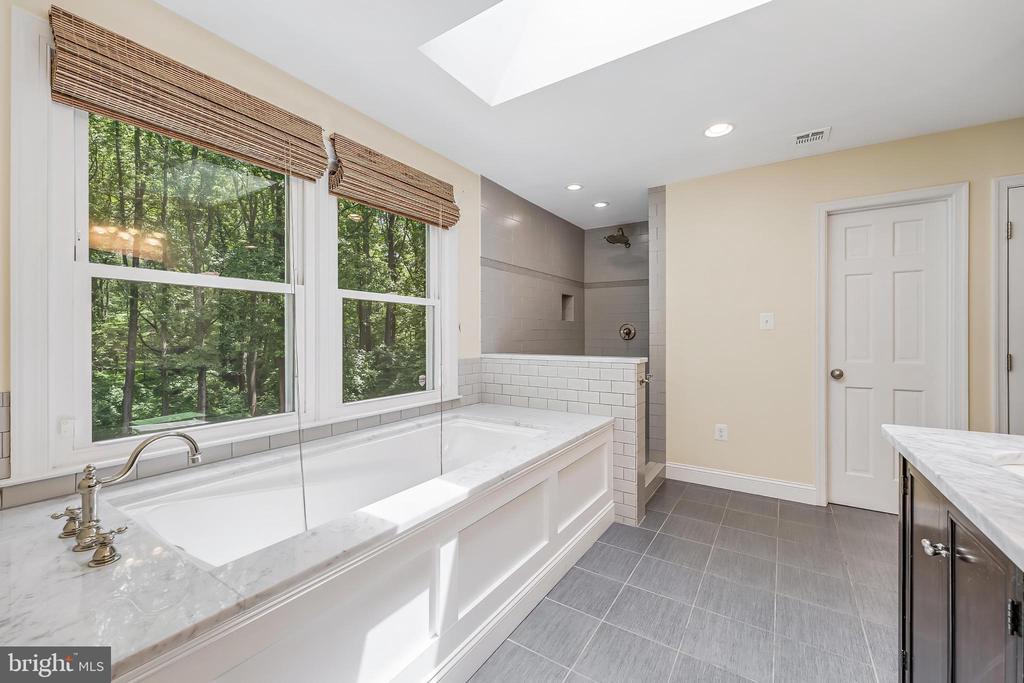 11618 HOLLY BRIAR LANE