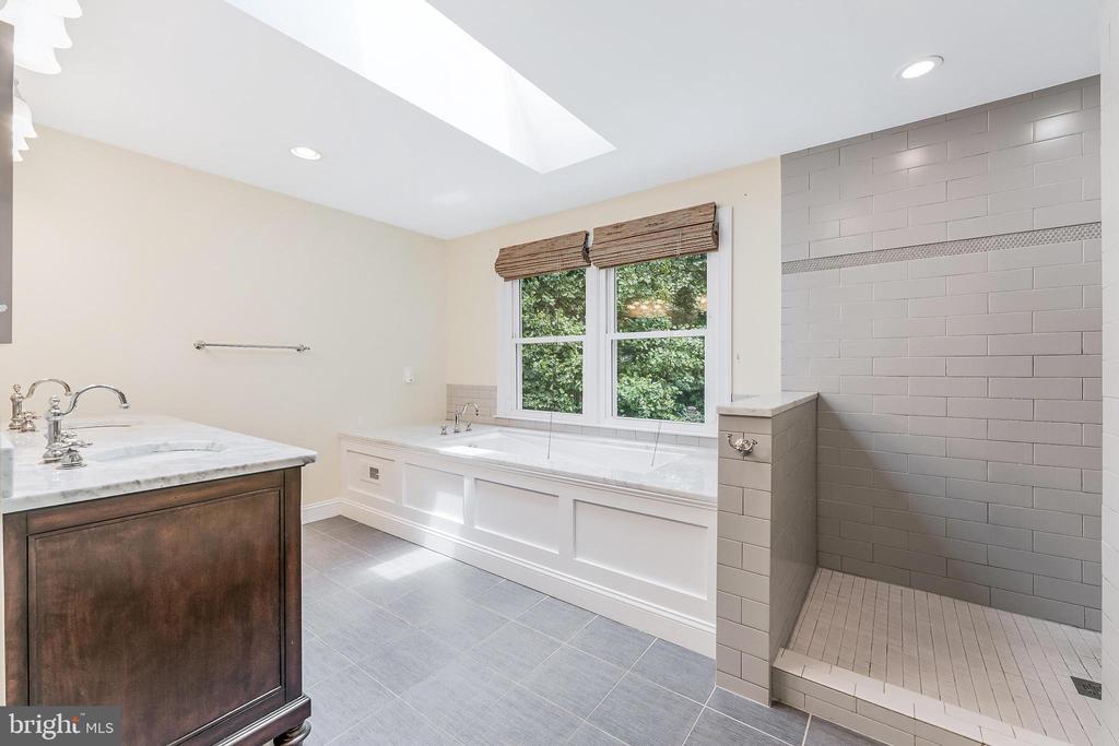 11618 HOLLY BRIAR LANE