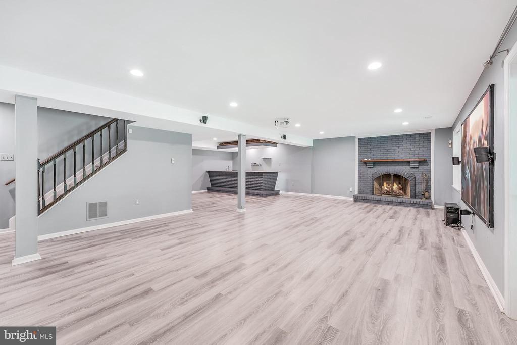 11618 HOLLY BRIAR LANE